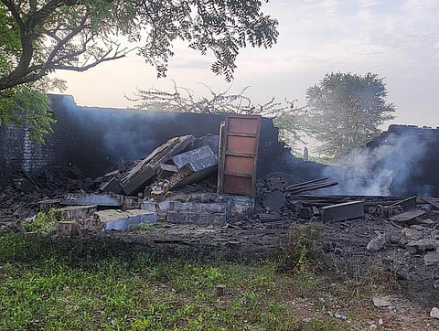 சிவகாசி அருகே பட்டாசு ஆலையில் வெடி விபத்து: இரு அறைகள் தரைமட்டம்