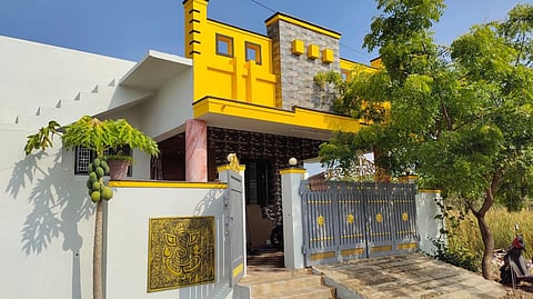 மதுரை அருகே காவல் ஆய்வாளர் வீட்டில் 200 பவுன் நகைகள், ரூ.5 லட்சம் பணம் திருட்டு