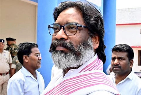 தேர்தல் பிரச்சாரம் செய்ய இடைக்கால ஜாமீன் கோரி உச்ச நீதிமன்றத்தில் ஹேமந்த் சோரன் மனு