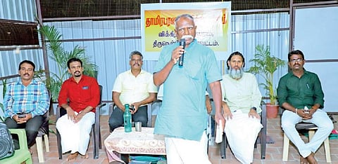 திருநெல்வேலி மாவட்டம் வி.கே.புரத்திலுள்ள தமிழ் குடிலில் தாமிரபரணி கலை, இலக்கிய மன்றத்தின் 19-ம் இலக்கிய சங்கமம் நிகழ்ச்சியில் எழுத்தாளர் சோ. தர்மன் பேசினார்.