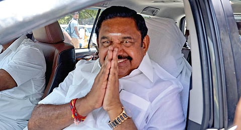 தயாநிதி மாறன் தொடர்ந்த அவதூறு வழக்கில் ஆஜராக எழும்பூர்
நீதிமன்றத்துக்கு நேற்று ஆஜராக வந்த பழனிசாமி. படம்: ம.பிரபு