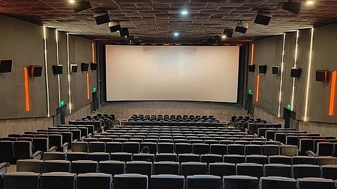 தெலங்கானாவில் 10 நாட்களுக்கு ‘சிங்கிள் ஸ்கிரீன்’ தியேட்டர்களை மூட முடிவு