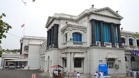 காவிரி குழு கூட்டத்தில் பங்கேற்க டெல்லி செல்ல அதிகாரிகளுக்கு தடையா? - அரசு மறுப்பு