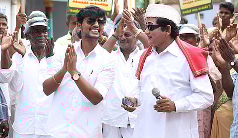 எலக்சன் Review: சூடுபிடித்ததா விஜய்குமாரின் அரசியல் களம்?