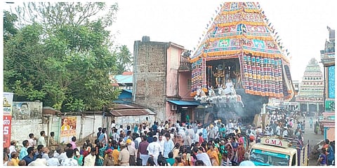 திருநள்ளாறு தர்பாரண்யேஸ்வரர் கோயில் பிரமோற்சவ தேரோட்டம்