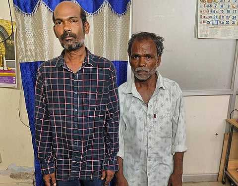 சென்னை சென்ட்ரல் ரயில் நிலைய காத்திருப்போர் அறையில் நகை பை திருட்டு: இருவர் கைது