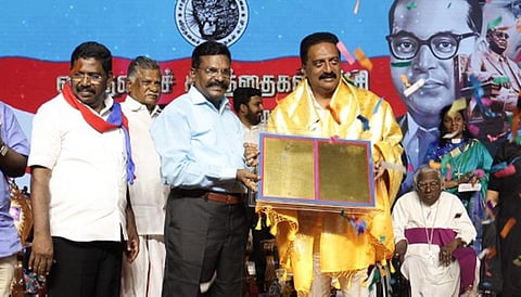 “பிரதமர் மோடி இனி மன்னரல்ல... தெய்வக் குழந்தை” - பிரகாஷ்ராஜ் 