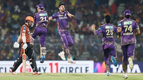 கொல்கத்தா அணி வீரர்கள்