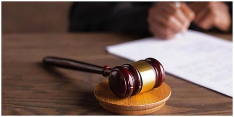 பெண்ணின் வயிற்றில் பஞ்சு ரோலை வைத்து தைத்த மருத்துவர்கள்: ரூ.25 லட்சம் இழப்பீடு வழங்க உத்தரவு