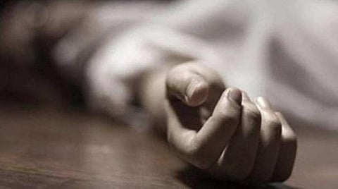 காரைக்கால் அருகே 13 வயது சிறுவன் கழுத்து அறுக்கப்பட்டு கொலை