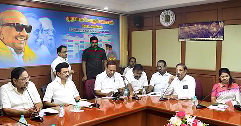 அறிவாலயத்தில் முதல்வர் ஸ்டாலின் ஆலோசனை: ஜூன் 1-ல் திமுக மாவட்டச் செயலாளர்கள் கூட்டம்