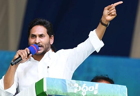 ஜெகனுக்கு நெருக்கமான 3 அதிகாரிகள் இடமாற்றம்