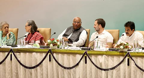 நாடாளுமன்றத்துக்கு உள்ளேயும், வெளியேயும் கூட்டணிக் கட்சிகளுடன் இணைந்து செயல்படுவோம்: காங்கிரஸ்