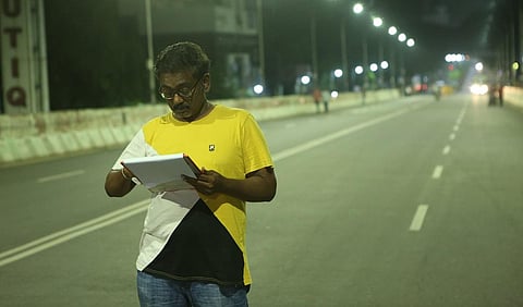 ‘நாற்காலிக்கான அதிகார போட்டியை இவ்வளவு யதார்த்தமா சொன்னதில்லை!’ - இயக்குநர் வசந்தபாலன் பேட்டி