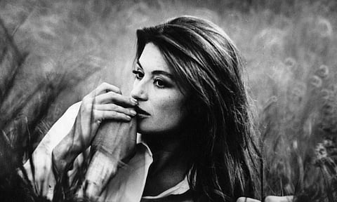 பிரபல பிரெஞ்சு நடிகை அனோக் ஐமி காலமானார்