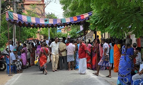கள்ளக்குறிச்சி கள்ளச் சாராயம்: சேலம் அரசு மருத்துவமனையில் 5 பேர் கவலைக்கிடம்