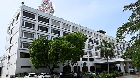 திருச்சி எஸ்ஆர்எம் ஹோட்டல் குத்தகை காலத்தை நீட்டிக்க மறுத்த அரசின் உத்தரவை ரத்து செய்தது ஐகோர்ட்