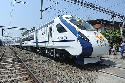 கோடைகாலத்தில் இயக்கப்பட்ட வந்தே பாரத் ரயில்களுக்கு நல்ல வரவேற்பு: ரூ.19.20 கோடி வருவாய் ஈட்டியது