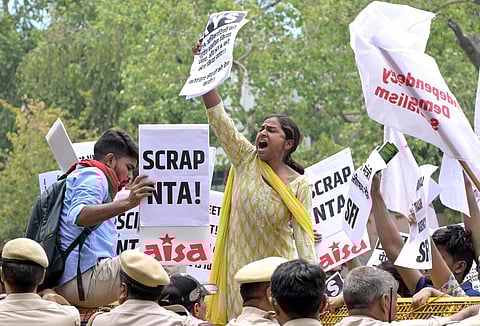 தேசிய தேர்வு முகமை மறுசீரமைப்பு: மாணவர், பெற்றோரிடம் கருத்து கேட்கிறது மத்திய அரசு