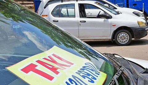 வாடகை வாகன ஓட்டுநர்கள் பணி பாதுகாப்பு வழங்க கோரிக்கை