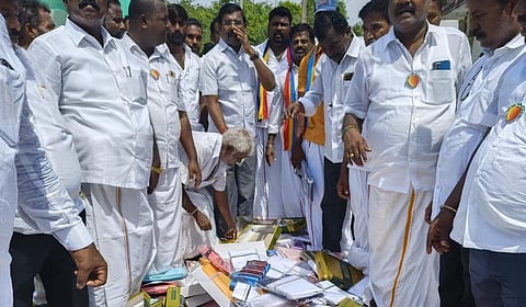 பாமகவினர்  போராட்டம்