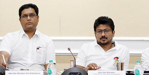 தமிழக விளையாட்டு வீரர்களுக்கு அரசு பணி: உதயநிதி ஆலோசனை