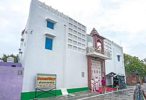 ஐந்து நட்சத்திர ஓட்டல் போல சொகுசு ஆசிரமம்: போலே பாபா பற்றிய விவரங்கள் அம்பலம்