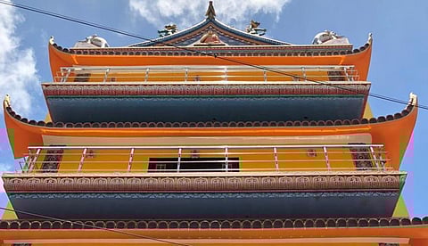 ஆம்ஸ்ட்ராங் கட்டிய புத்த கோயில்