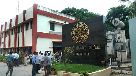 வணிக பிரிவு கட்டிட மின் இணைப்புக்கு பணி நிறைவு சான்று பெறுவதில் விலக்கு: தமிழக மின்வாரியம் அறிவிப்பு