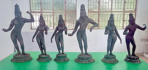 தஞ்சாவூர் அருகே மீட்கப்பட்ட ரூ.22 கோடி மதிப்பிலான ஐம்பொன் சிலைகள்