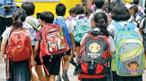 சுமையை முதலில் இறக்குவோமா?