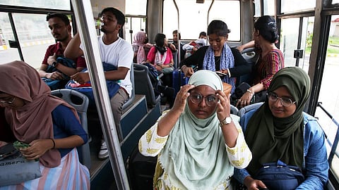 வங்கதேச கலவரத்தில் 115 பேர் உயிரிழப்பு: 1,000 இந்திய மாணவர்கள் நாடு திரும்பினர்