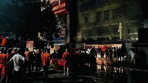 டெல்லி மழை: யுபிஎஸ்சி பயிற்சி மையத்தில் வெள்ளம் - 2 மாணவிகள் உயிரிழப்பு