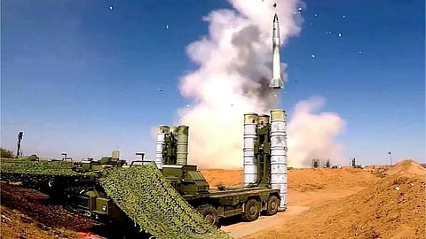 ரஷ்யாவின் எஸ்-400 ஏவுகணை சோதனை: எதிரி இலக்குகளை துல்லியமாக தாக்கியதாக விமானப்படை தகவல்