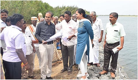 அதிகாரிகள் ஆய்வு