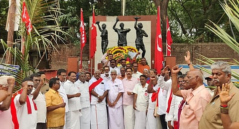 8 மணி நேர பணி போராட்டம்: ‘ஜூலை 30’ தியாகிகளுக்கு புதுச்சேரி தொழிற்சங்கத்தினர் அஞ்சலி