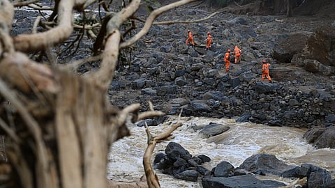 நிவாரண பணிகளை ஒருங்கிணைக்க தமிழக மீட்பு குழு சார்பில் வயநாட்டில் உதவி மையம்: தொடர்பு எண்கள் அறிவிப்பு