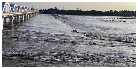 திருச்சி - கொள்ளிடம் மேம்பால கட்டுமானத்தில் சேதம்: நெடுஞ்சாலைத் துறை விளக்கம்