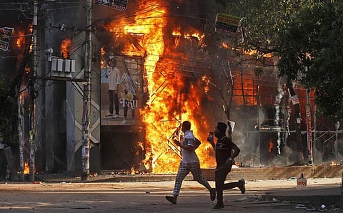 வங்கதேச பயணத்தை தவிர்க்க இந்தியர்களுக்கு எச்சரிக்கை: உதவி எண்கள் அறிவிப்பு