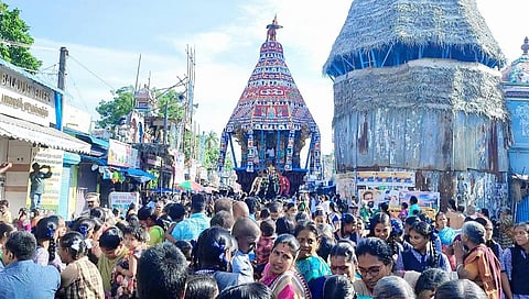 திருக்காமீஸ்வரர் கோயிலில் ஆடிப்பூர தேரோட்டம்