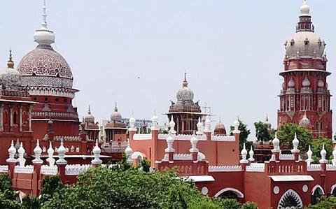 உயர் நீதிமன்றங்களில் மாநில மொழிகளை பயன்படுத்த முடியாததன் காரணம் என்ன? - மத்திய அரசு விளக்கம்