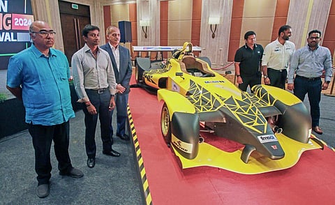 ஃபார்முலா-4 கார் பந்தயத்துக்கு தடை கோரி மனு: அவசர வழக்காக விசாரிக்க உச்ச நீதிமன்றத்தில் அதிமுக கடிதம்