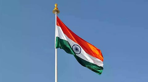 ஆக.13 முதல் 15 வரை வீடுகளில் தேசிய கொடி ஏற்றி கொண்டாட வேண்டும்: மாணவர்களுக்கு யுஜிசி அறிவுறுத்தல்