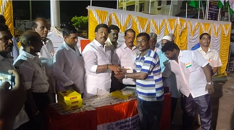 காமராஜர் 1947-ல் தேசியக் கொடி ஏற்றிய திருவல்லிக்கேணியில் நள்ளிரவில் சுதந்திர தினம் கொண்டாடிய காங். பிரமுகர்!