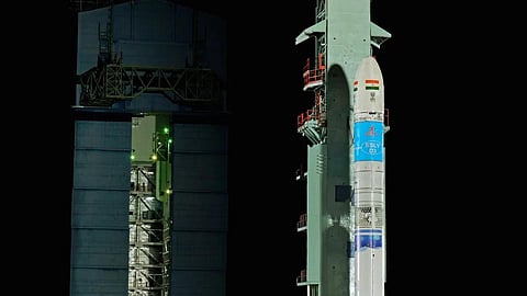 எஸ்எஸ்எல்வி ராக்கெட் மூலம் புவி கண்காணிப்புக்கான இஓஎஸ்-08 செயற்கைக்கோள்: இன்று விண்ணில் செலுத்தப்படுகிறது