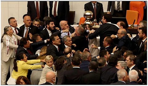 எம்.பிக்கள் தாக்குதல்