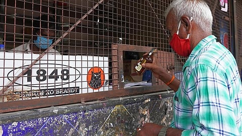 மதுபானக் கடைகள்