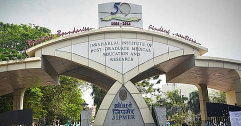 போலி ஆட்சேர்ப்பு விளம்பரங்கள்; ஏமாற வேண்டாம் - புதுச்சேரி ஜிப்மர் இயக்குநர் எச்சரிக்கை