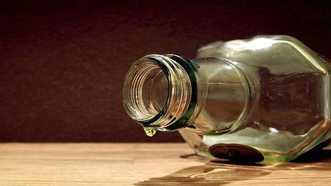 மதுவுக்கு தனி நபர் அதிகம் செலவிடுவதில் தெலங்கானா, ஆந்திரா, சத்தீஸ்கர், பஞ்சாப், ஒடிசா மாநிலங்கள் முன்னிலை