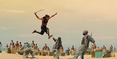 டோவினோ தாமஸின் ‘ஏஆர்எம்’ ட்ரெய்லர் எப்படி? | ஈர்க்கும் பிரமாண்ட காட்சிகள்!